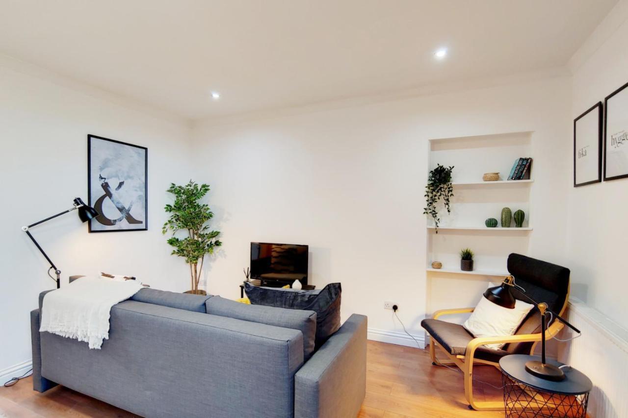 Welcomestay Tooting Broadway 3 Bedroom Apartment Londra Esterno foto