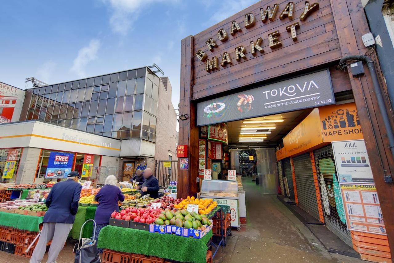 Welcomestay Tooting Broadway 3 Bedroom Apartment Londra Esterno foto